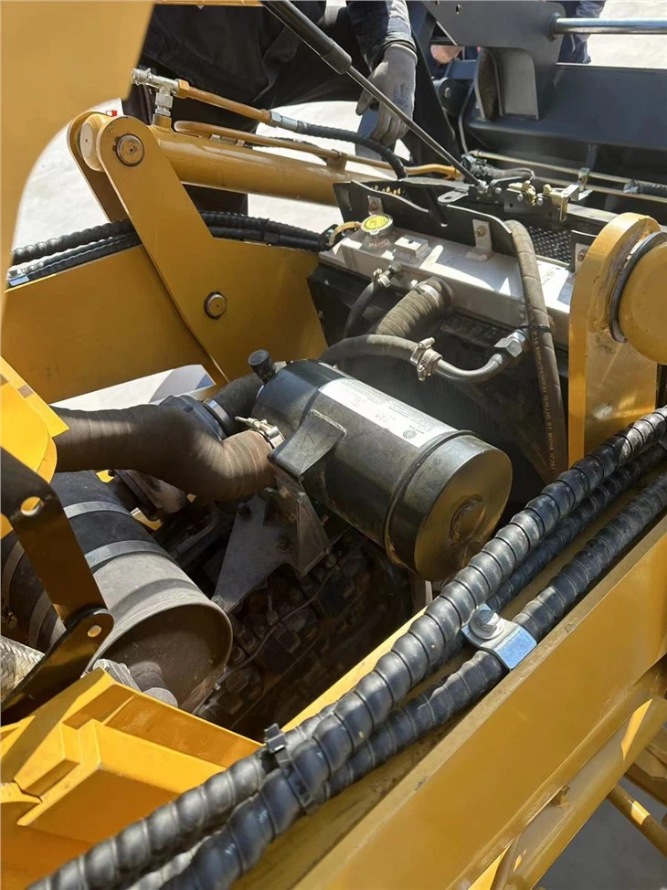 SB388T Model Backhoe Loader